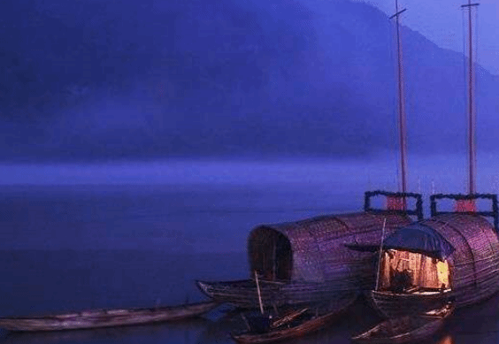 清代诗人查慎行坐船夜游 用诗绘就一幅河上美景图