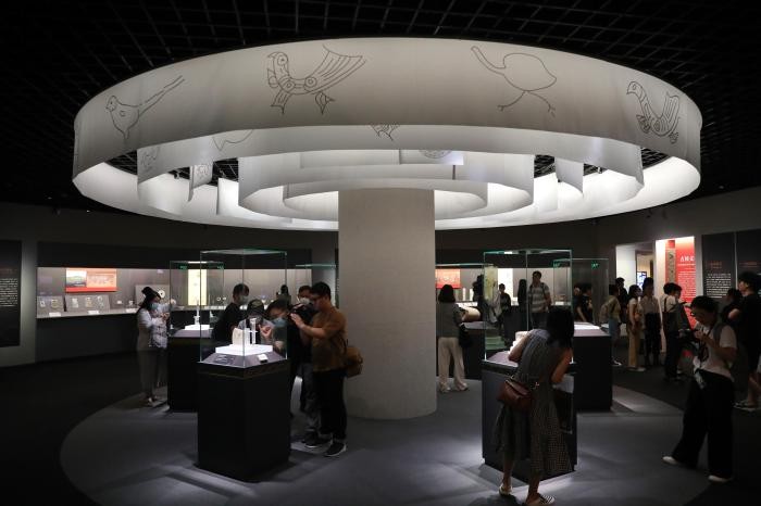 上海博物馆推出“实证中国：崧泽·良渚文明考古特展”