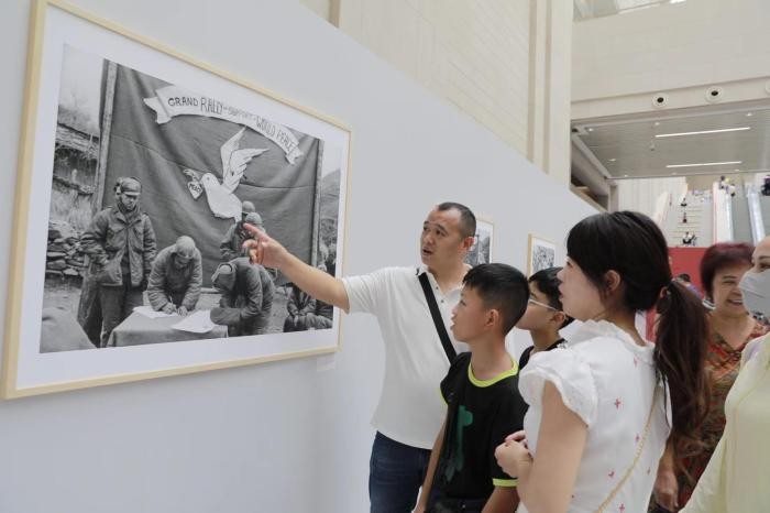 “现场与在场——张崇岫抗美援朝影像作品展”在京启幕