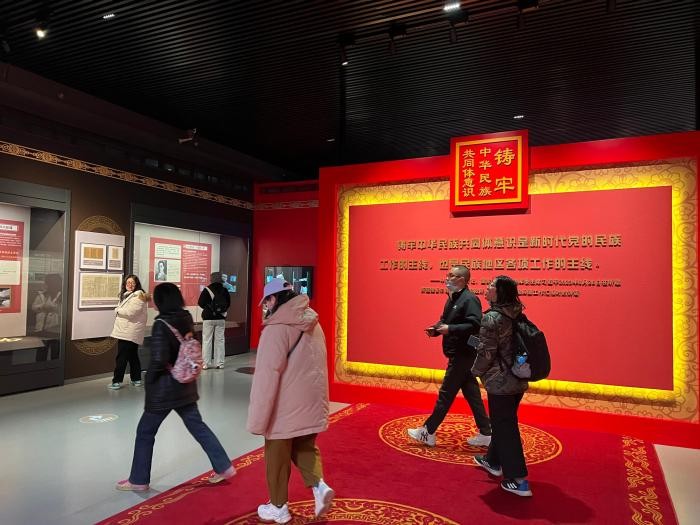 “红星耀天山——中国共产党领导新疆革命文物故事展”在北京举行