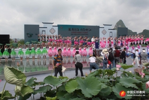 广西柳州市在荷花文化旅游节开展反邪教宣传