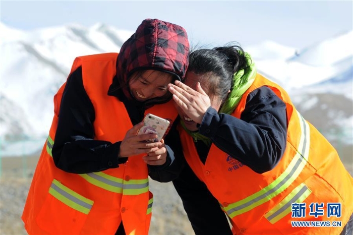 （图片故事）（8）雪域“天路”上的信号女子工班