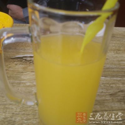 警惕酸味果汁饮料