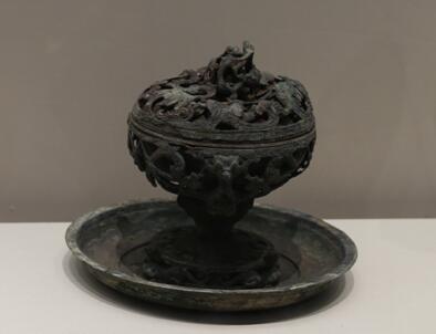 汉代驯火燃具：海昏侯墓中的灯、熏、炉、灶