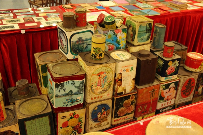 各式铁盒--茶叶罐、饼干罐、香烟罐