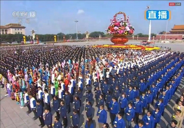 习近平等党和国家领导人今日向人民英雄敬献花篮