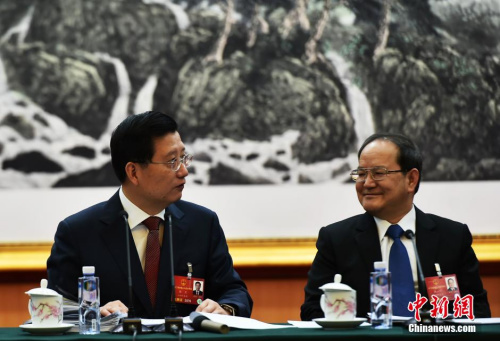 资料图:强卫(左)、鹿心社(右)。<a target='_blank' href='http://www.chinanews.com/' _fcksavedurl='http://www.chinanews.com/' _fcksavedurl='http://www.chinanews.com/'>中新社</a>记者 安源 摄 资料图:强卫(左)、鹿心社(右)。<a target='_blank' href='http://www.chinanews.com/' _fcksavedurl='http://www.chinanews.com/' _fcksavedurl='http://www.chinanews.com/'>中新社</a>记者 安源 摄