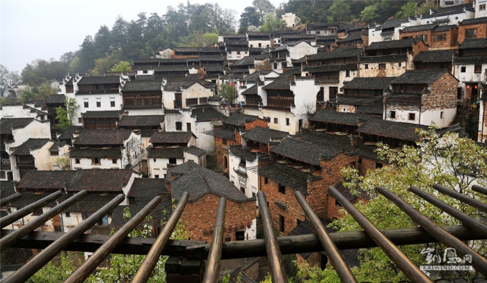 挂在山崖上的村庄-篁岭