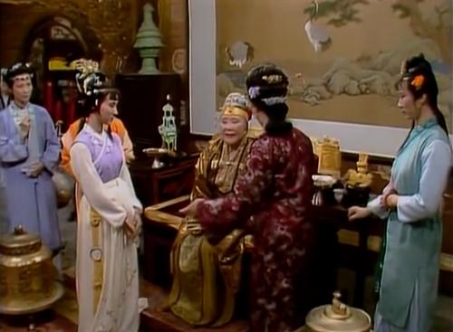 电视剧《红楼梦》中的一个场景。图片来源：87版《红楼梦》视频截图