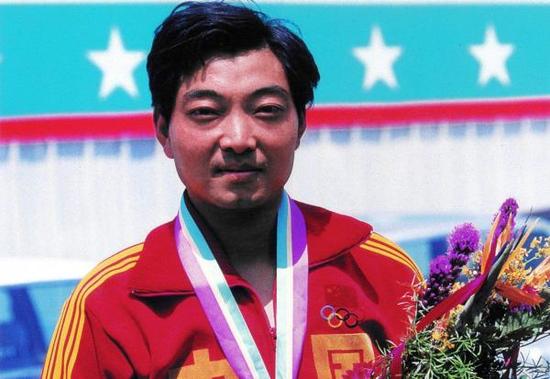 许海峰卸任自剑中心副主任 奥运金牌第一人退休