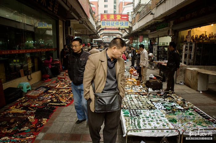 古玩跳蚤市场淘宝众生相