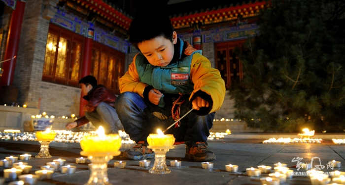 万盏酥油灯，祈愿国泰民安