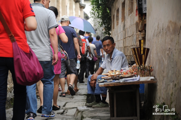 随着旅游的开发，宏村名气越来越大，被联合国教科文组织列入了世界文化遗产名录