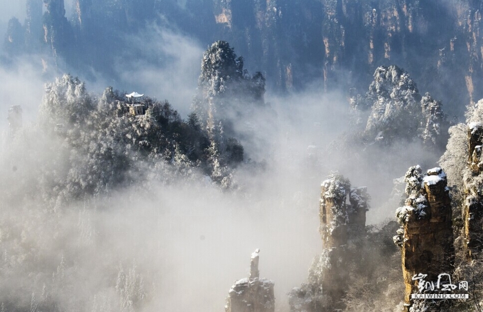 雪浴奇峰