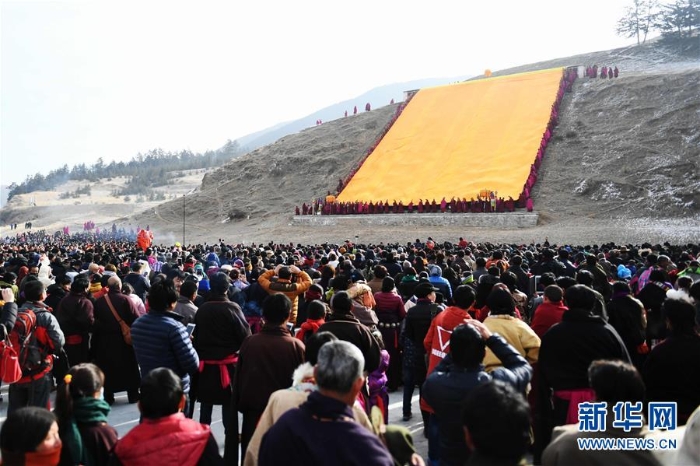 （XHDW）（1）“世界藏学府”拉卜楞寺举行瞻佛节