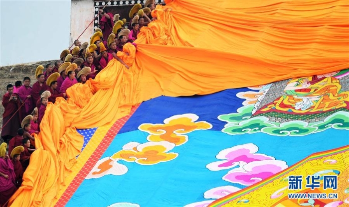 （XHDW）（6）“世界藏学府”拉卜楞寺举行瞻佛节