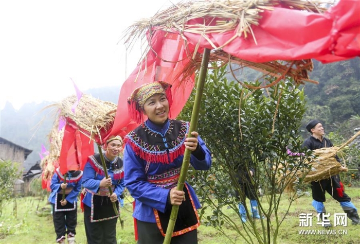 #（社会）（3）广西龙胜：草龙驱虫祈丰收