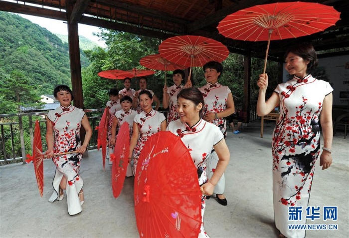 （砥砺奋进的五年）（8）浙江临安白沙村：绿水青山催生农家避暑经济