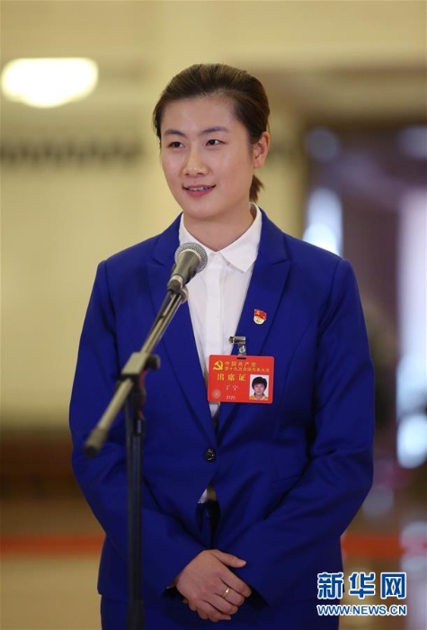 （十九大·党代表通道）（21）采访党代表