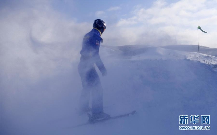 （体育·专题）（4）滑雪——“几番寒彻骨 期待扑鼻香”