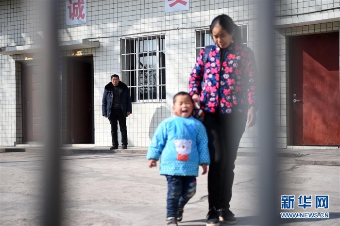 （图片故事）（11）重庆：61岁教师坚守乡村小学40年