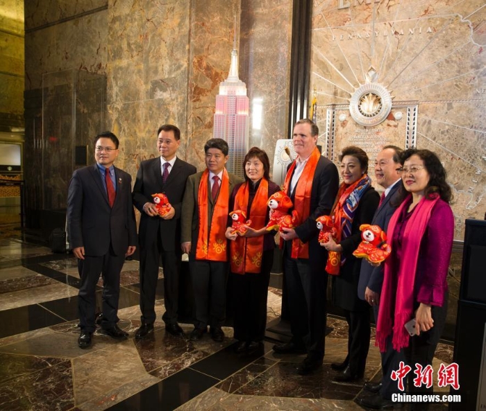纽约帝国大厦庆祝2018年中国春节点灯仪式举行