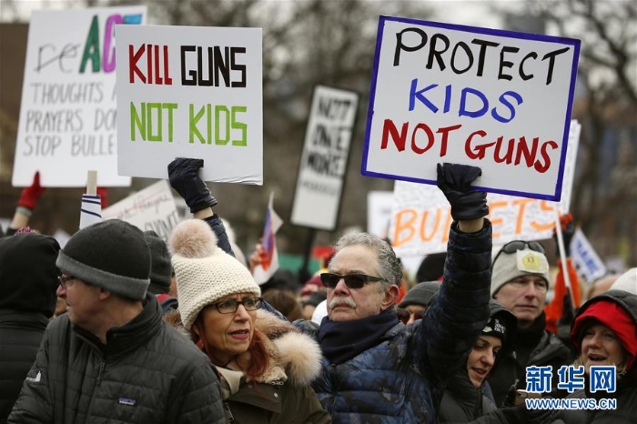 （国际）（6）全美数百个城镇举行游行呼吁控枪