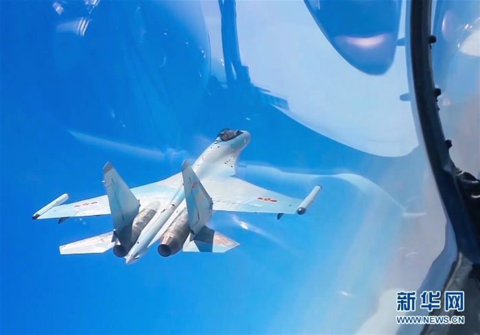 （图文互动）（1）中国空军轰－6K等多型战机远洋训练战巡南海