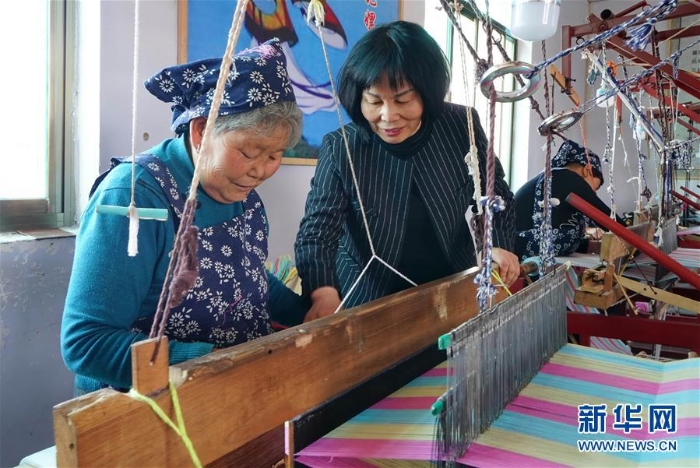 （社会）（1）古纺车老织机“谱写”乡村振兴曲