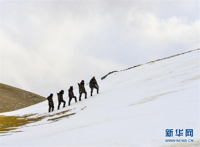 （新华全媒头条·图文互动）（4）永不消逝的“移动界碑”——帕米尔高原上的守护