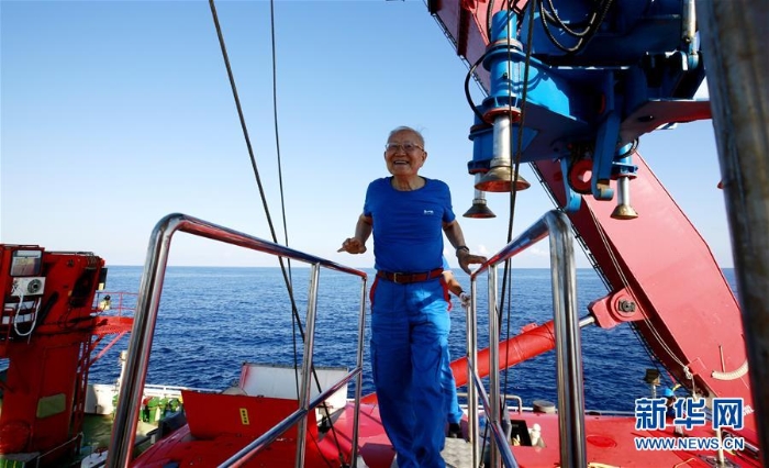 （图文互动）（3）“深海勇士”号迄今年龄最大乘客：82岁汪品先院士在南海下潜获重要发现