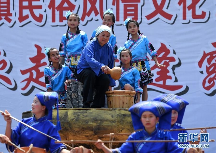 （文化）（3）广西宾阳：“蓝衣壮”同胞欢庆圩逢节