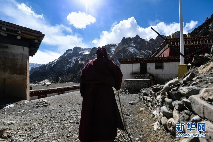 （XHDW）（4）青海玉树：在藏区千年名刹达那寺触摸历史脉搏