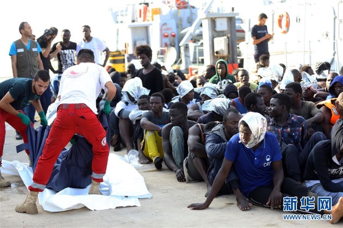 （国际）（1）利比亚海军在西部海域救起191名非法移民
