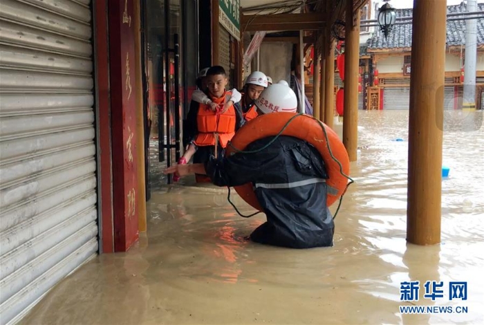 （社会）（3）甘肃文县遭强降雨袭击