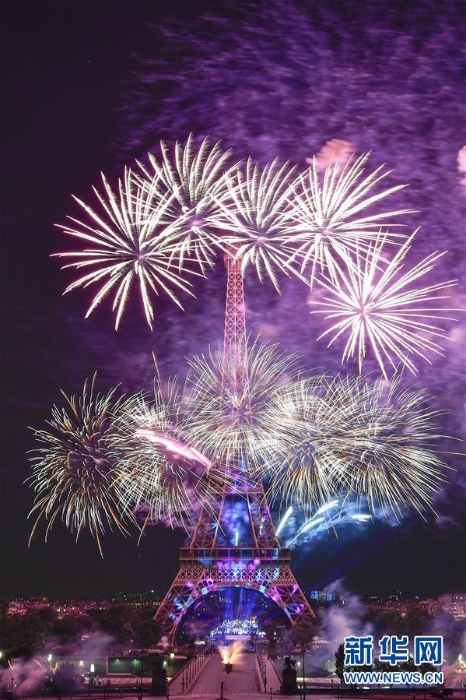 （国际）（4）法国：烟花绽放庆国庆
