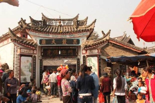 此地号称另一个中国，说汉语用汉字，一切习俗都是明朝的