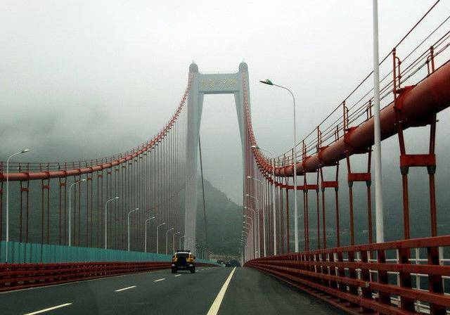 盘点全世界最高的几个大桥，中国占了8座