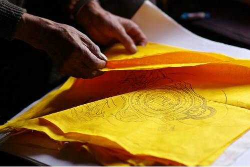 藏族造纸技艺：有一种纸叫藏纸，藏在深闺人未识