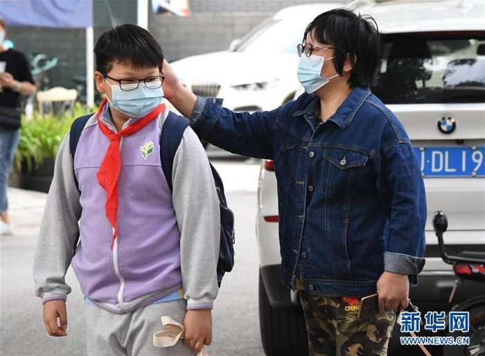 （教育）（3）北京： 40多万名中小学生返校