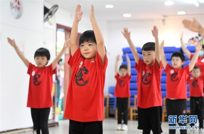 (聚焦疫情防控)(1)广东省幼儿园今起陆续开园