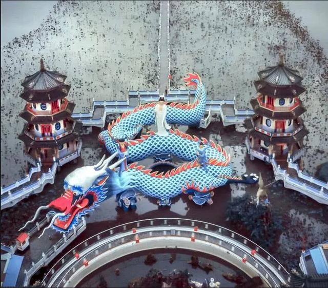 亚洲最/“疯狂/”的5座建筑,乐山大佛上榜,看到泰国的:神奇。
