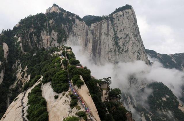 中国“非常险峻”的五座山，如果爬过三个以上，就厉害了