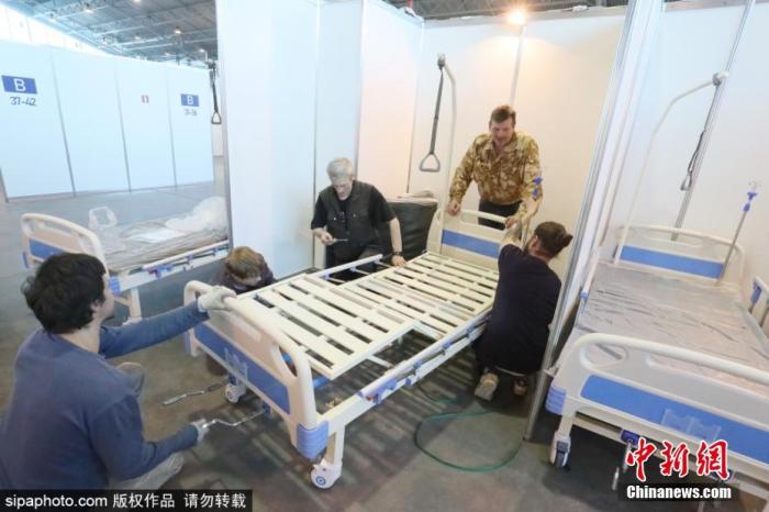 当地时间2020年4月23日消息,圣彼得堡方舱医院即将投入使用,系俄罗斯首家方舱医院。 点击进入下一页