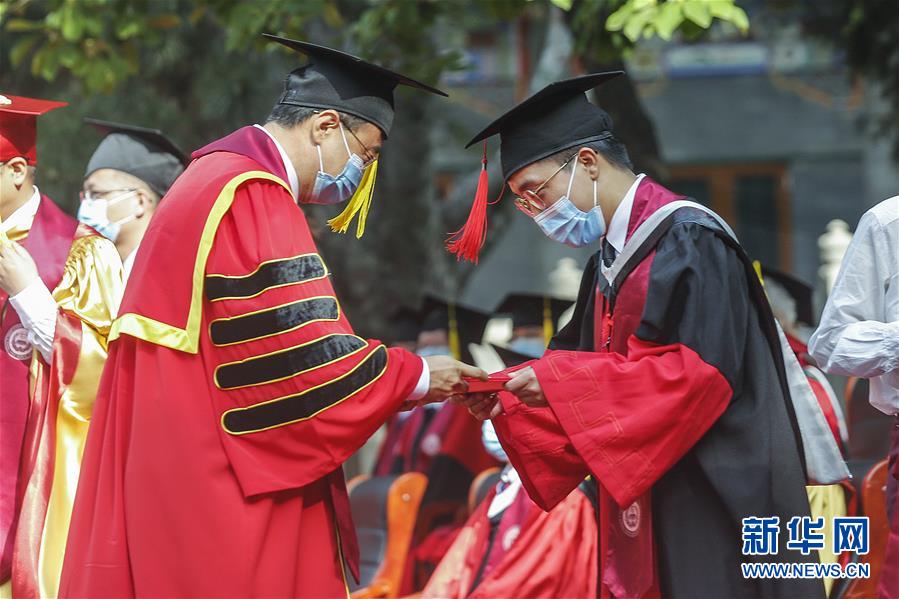 (教育)(3)北京协和医学院举行2020届毕业典礼
