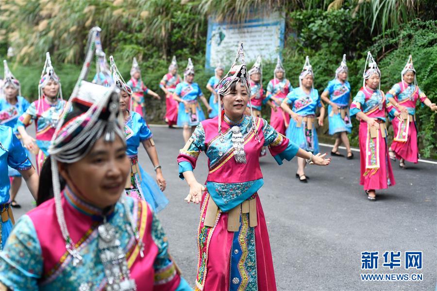 (社会)(4)浙江桐庐:畲乡山村旅游兴