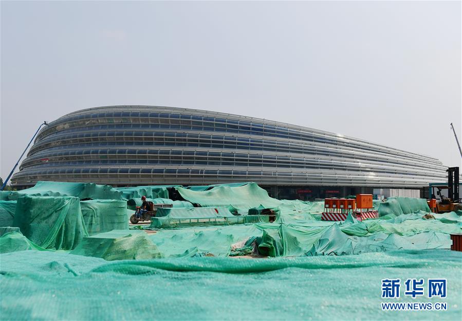 (体育·图文互动)(2)易转换、够低碳、可持续——解密北京冬奥场馆冰面建设亮点