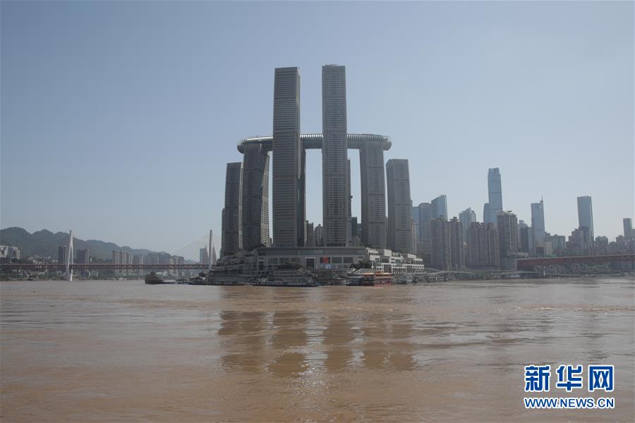 （防汛抗洪）（1）长江上游今年最大洪水过境重庆主城
