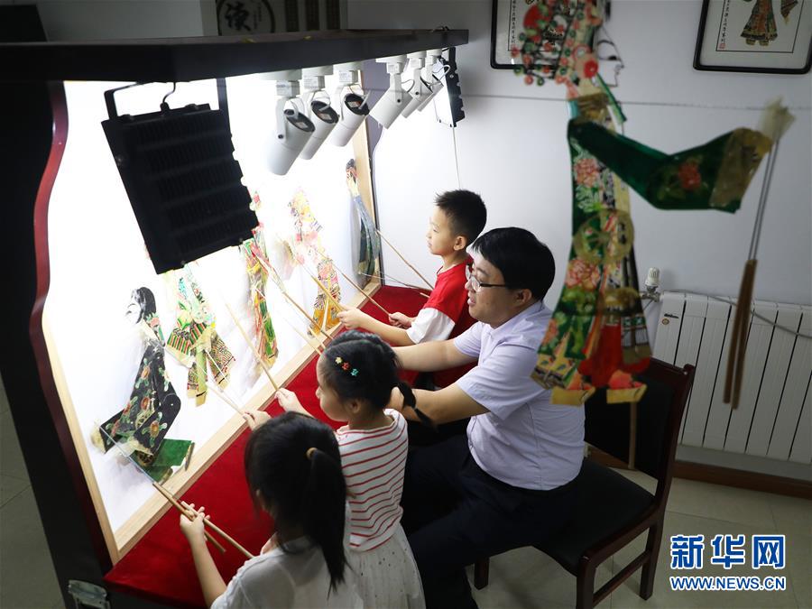 #(社会)(2)河北唐山:暑假里的“非遗”小课堂