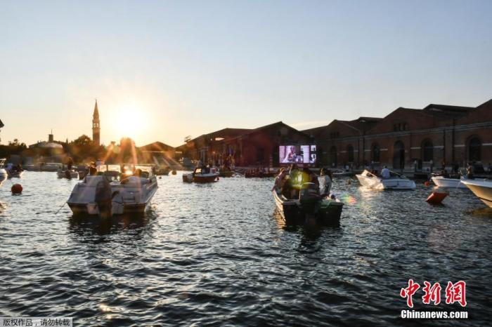 当地时间7月28日的意大利威尼斯“阿森纳码头”。 点击进入下一页